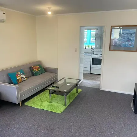 Cosy 2 Bedroom Home In Miramar